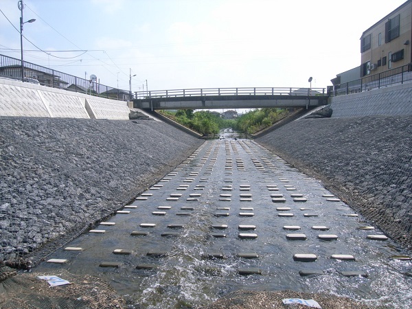 境川河川改修工事を開きます。