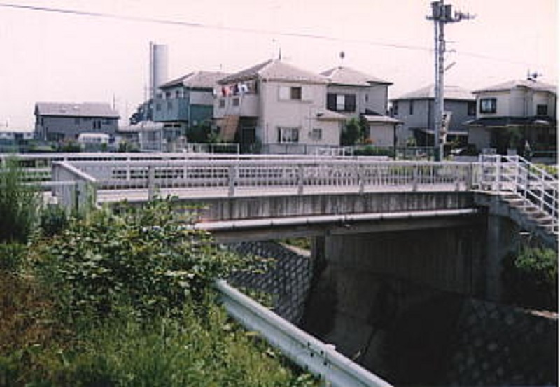 下古山橋を開きます。